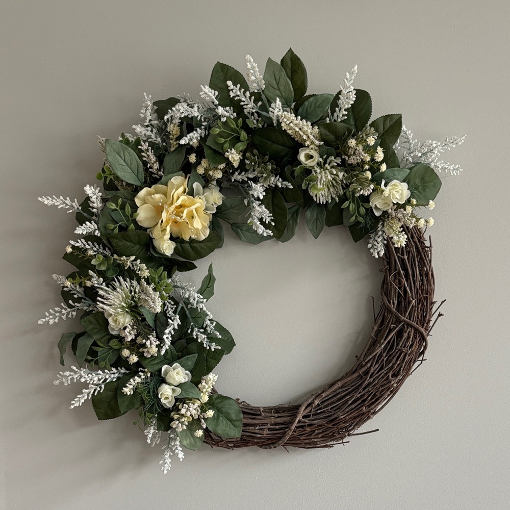 Elegant Green and Yellow Floral Wreath